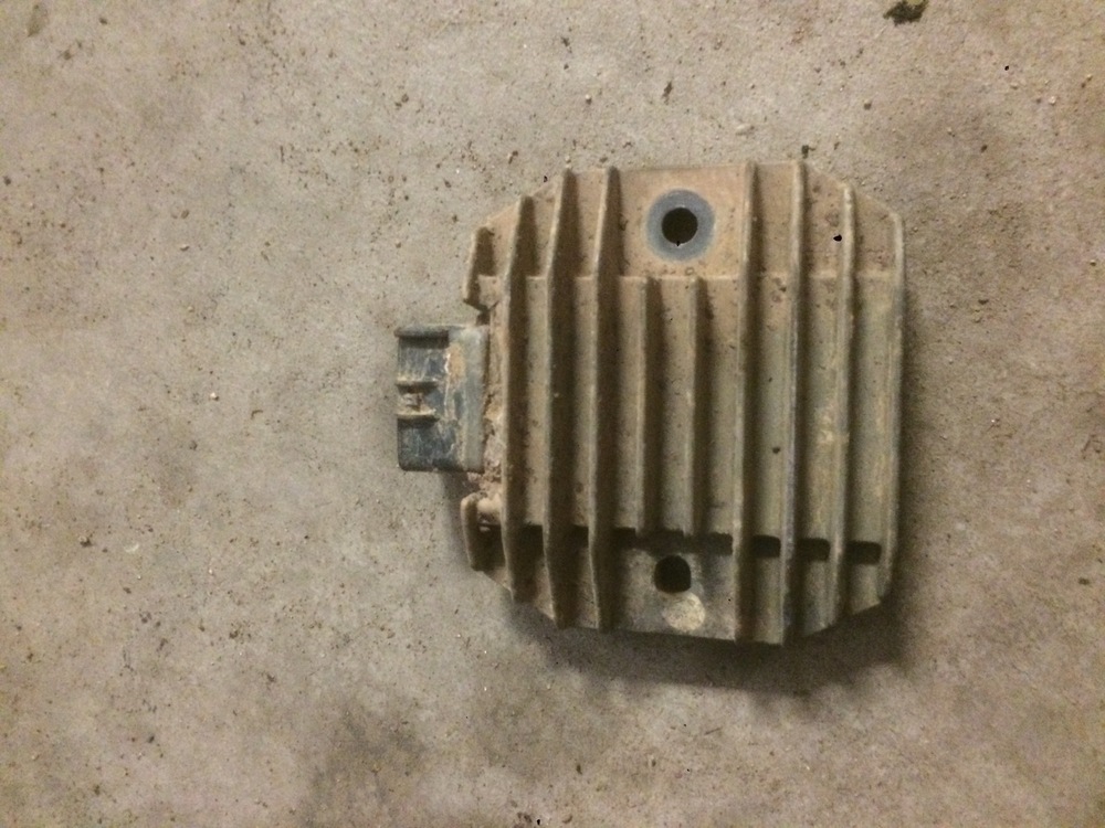 04 Yamaha Grizzly 660 Voltage Regulator